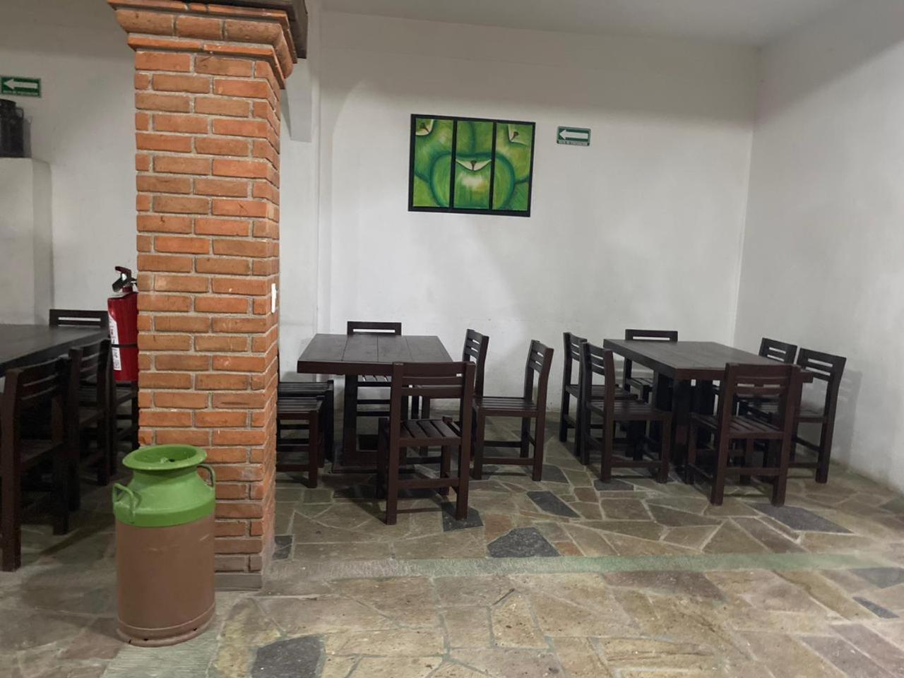 Hermanos Feregrino Bernal Exteriér fotografie